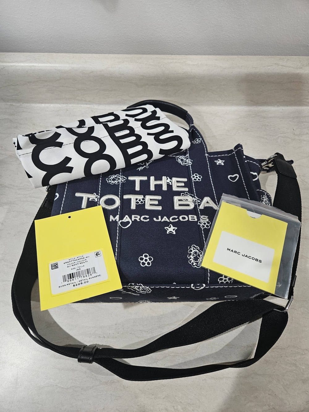 Marc Jacobs Small Tote - Picture 2 of 12